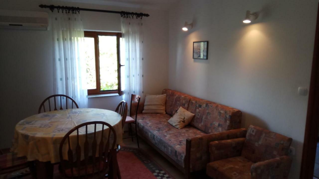 Apartments Stivic Pinezici (Krk) Exterior photo