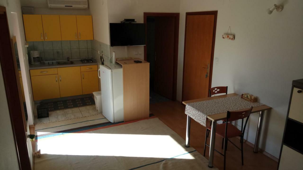 Apartments Stivic Pinezici (Krk) Exterior photo