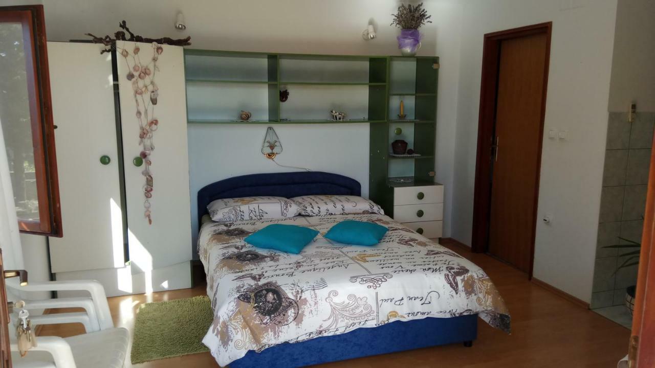 Apartments Stivic Pinezici (Krk) Exterior photo